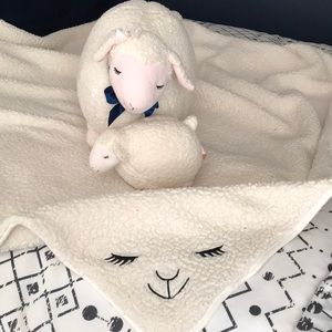 Bath and Body Works Lambie throw and Big and little Lambies
